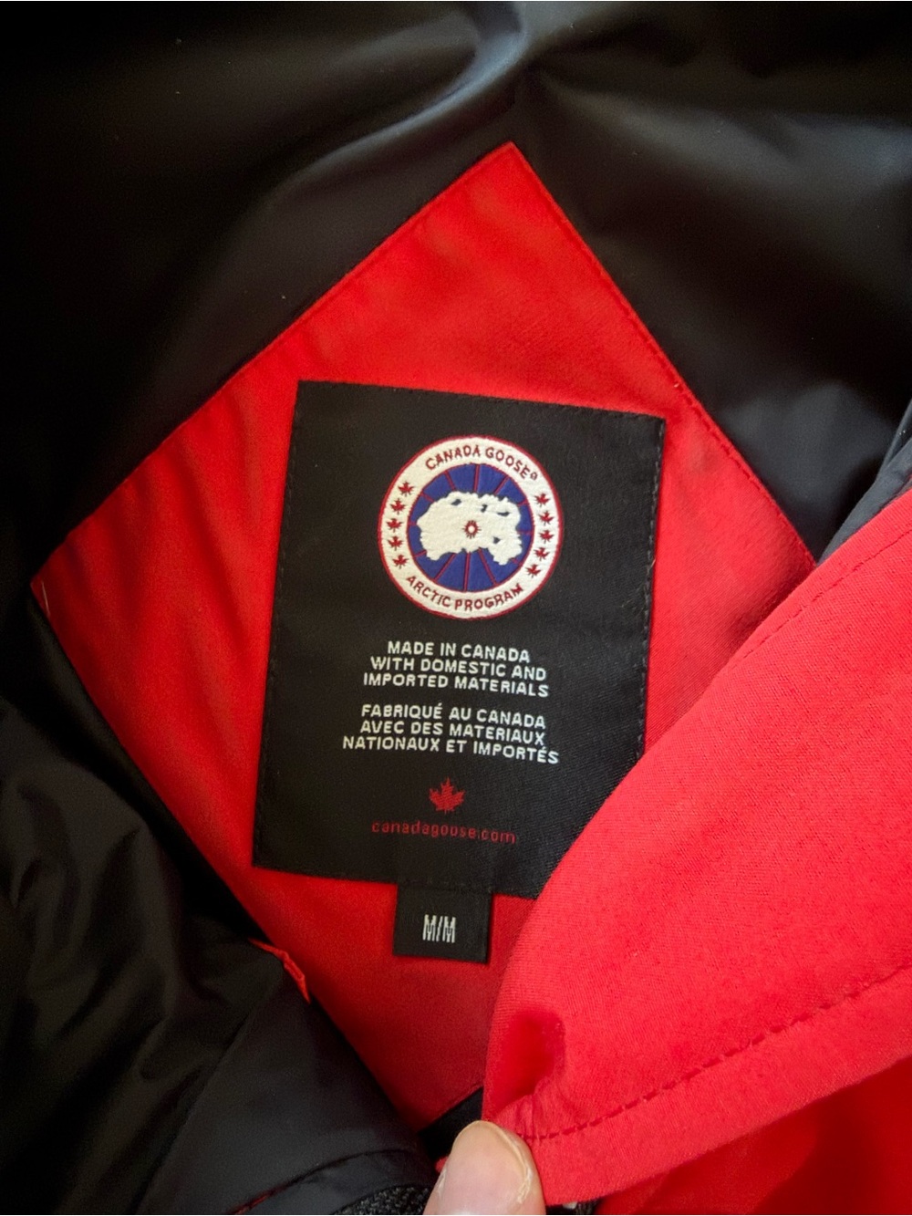 Canada Goose Red Hooded Down Puffer Coat size M NEVER WORN - Picture 4 of 15